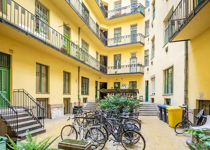 Star House In The Budapeszt
