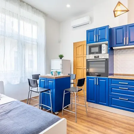 Star House In The Apartamento
